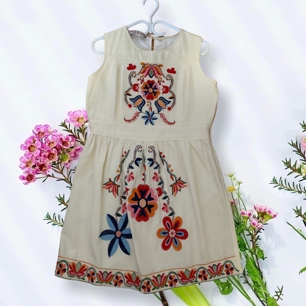 Embroidery  dress